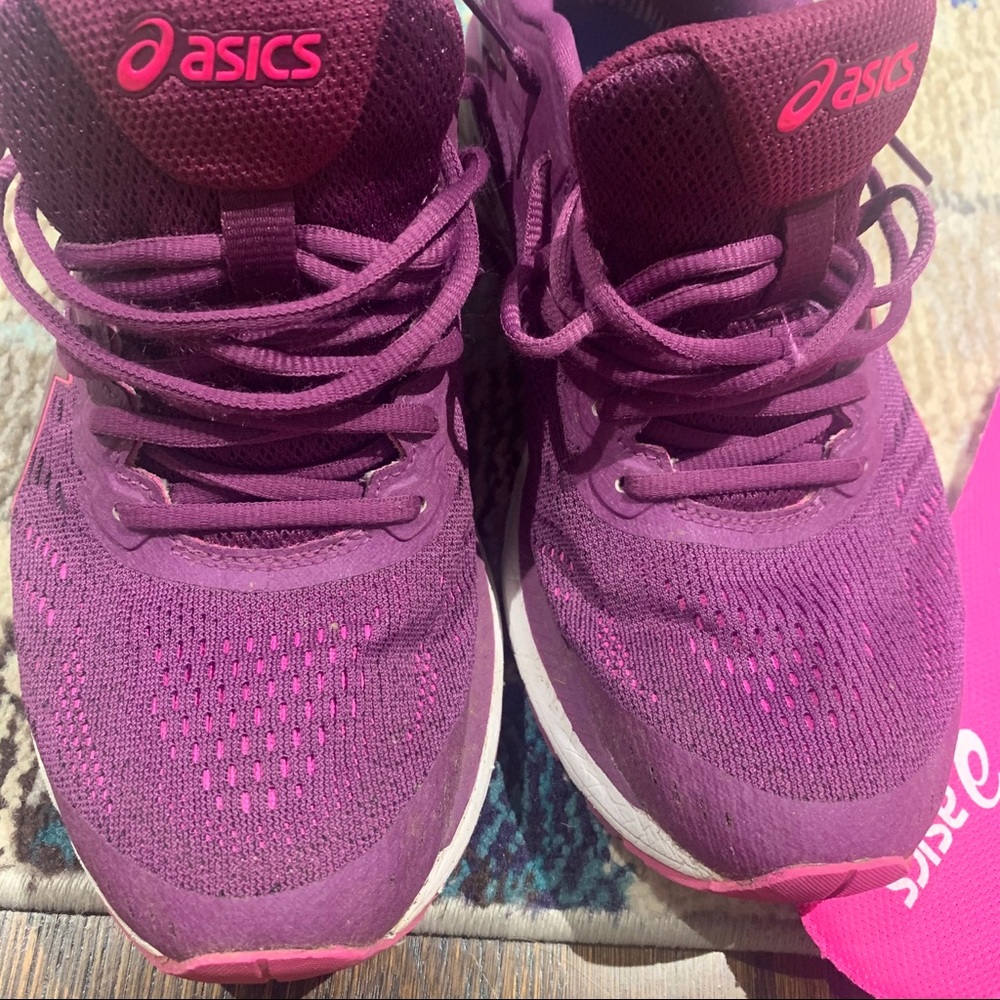 GUC WOMEN’s Asics Gel Kayano 24 size 10 magenta